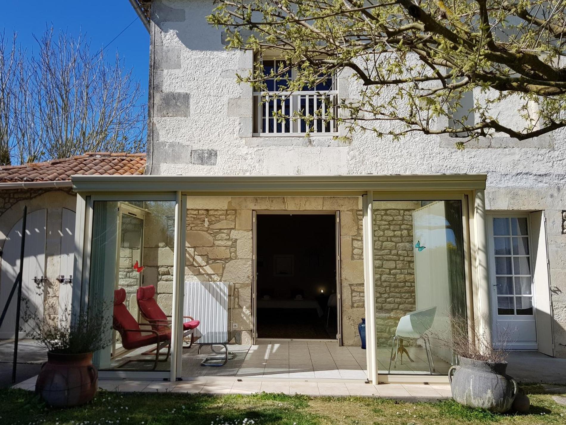 Domaine de Pelouaille - chambre d'hôtes Saint-Jean-d'Angely Exterior foto